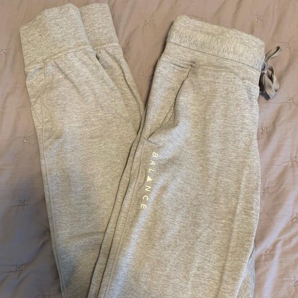 NWOT Womens Balance Athletica joggers